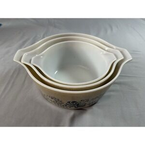 Vintage Pyrex Butterfly Gold Mixing Bowl Set 3 Pc Nesting Pour Spout 1970s